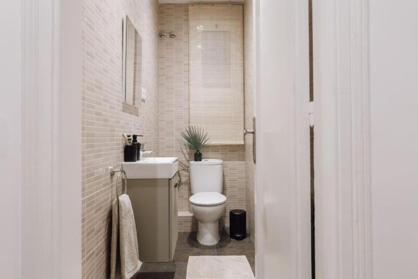 Baka - 2 Bedroom With Terrace In Sant Gervasi Barcelona
